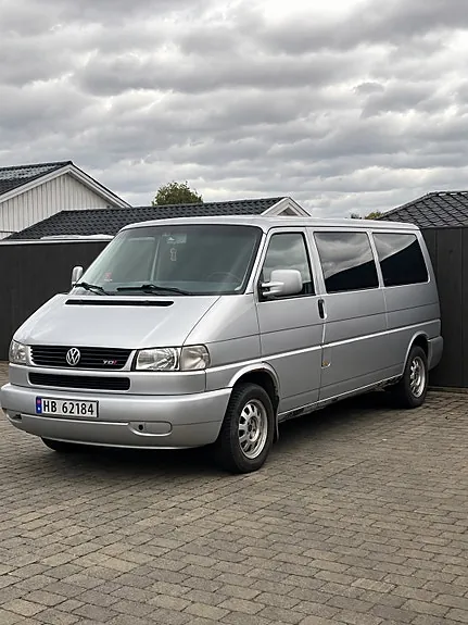 Volkswagen Caravelle 2003 photo 4
