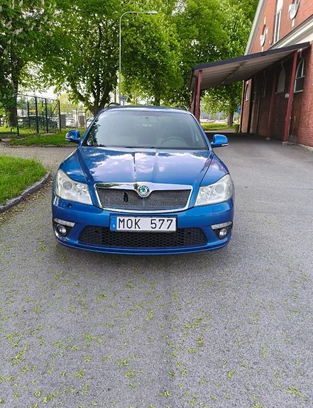 Skoda Octavia 2010 photo 2