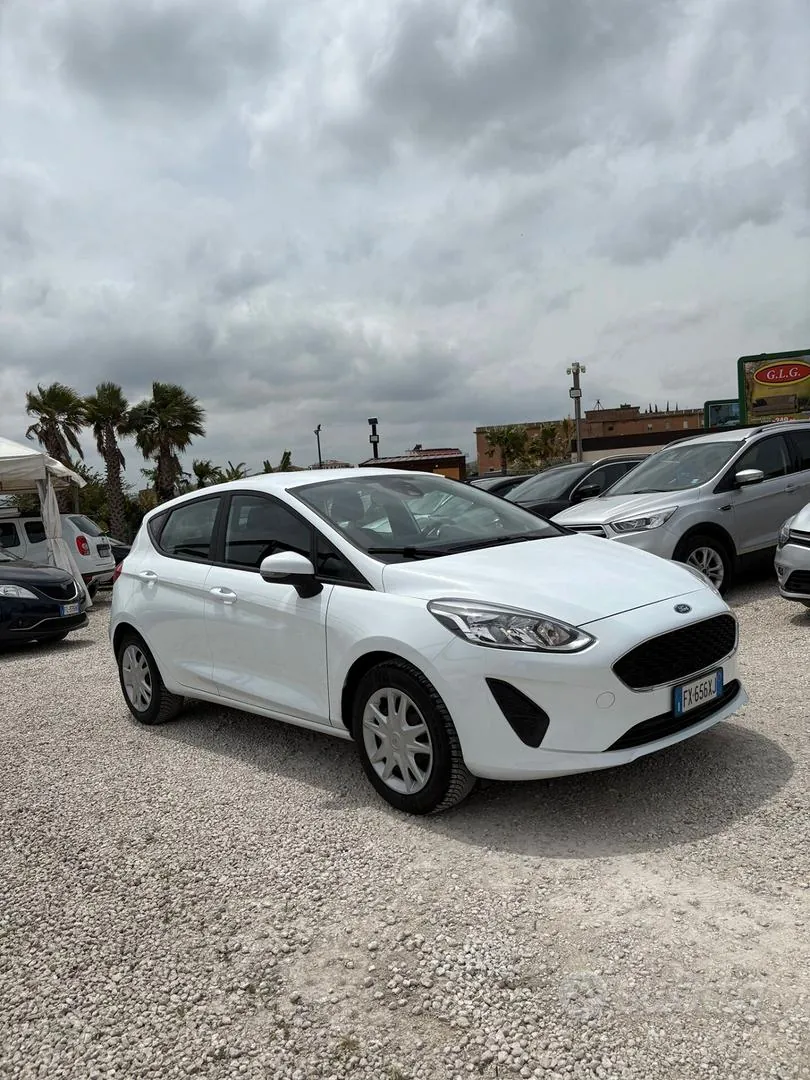 Ford Fiesta 2019 photo 2