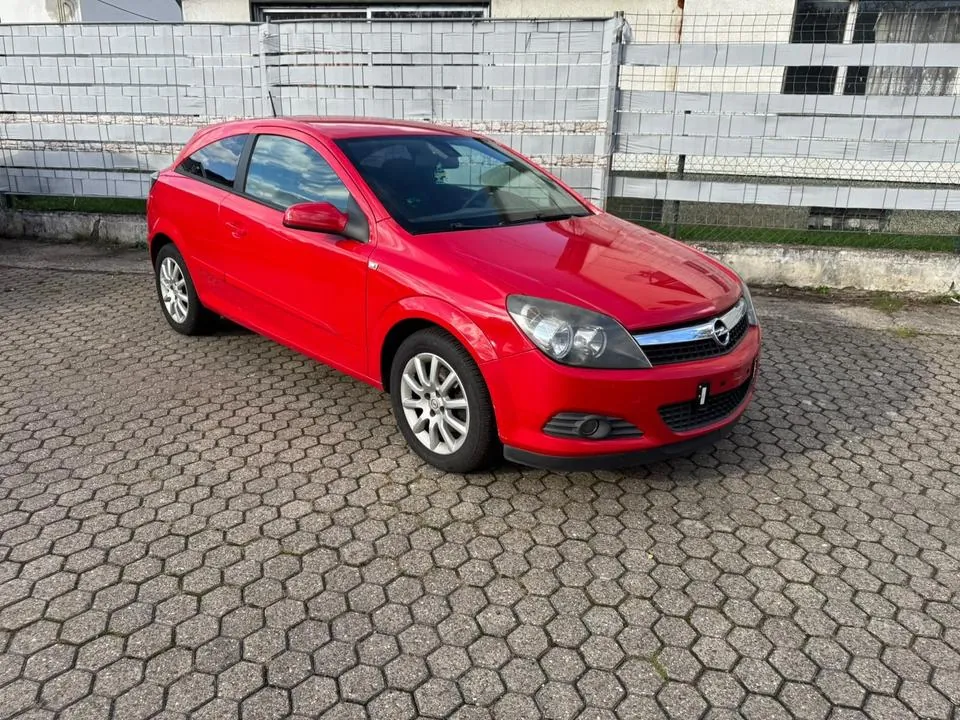 Opel Astra H Gtc
