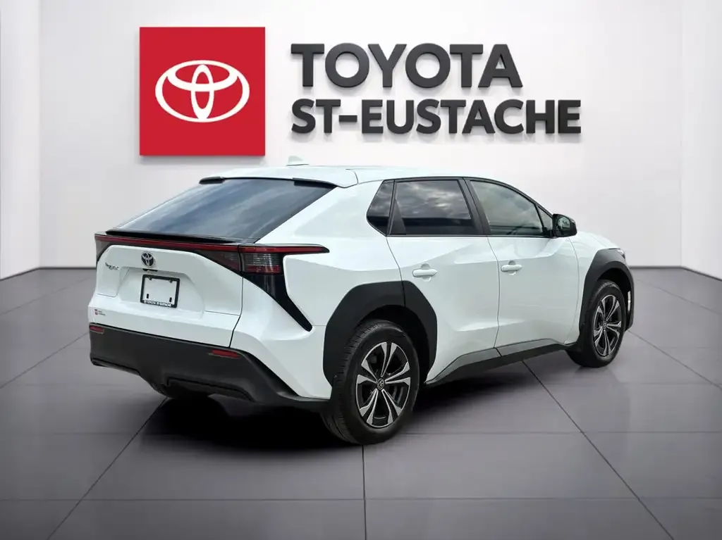 Toyota Bz4X 2023 photo 5