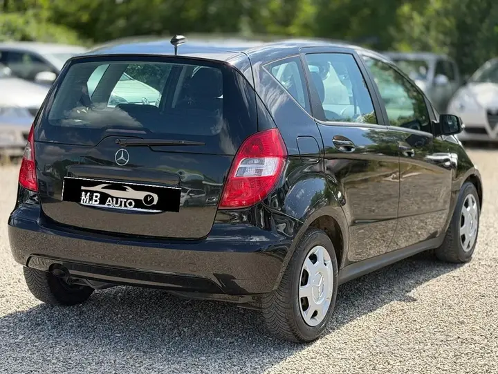 Mercedes-Benz A-Class 2012 photo 3