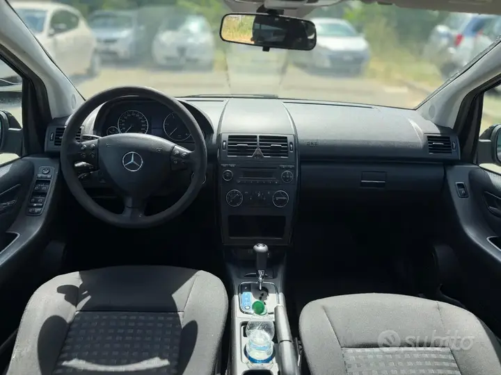 Mercedes-Benz A-Class 2012 photo 5