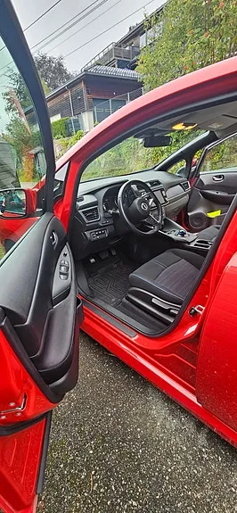 Nissan Leaf 2023 photo 3