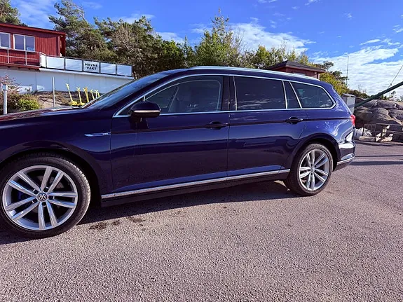Volkswagen Passat 2018 photo 2