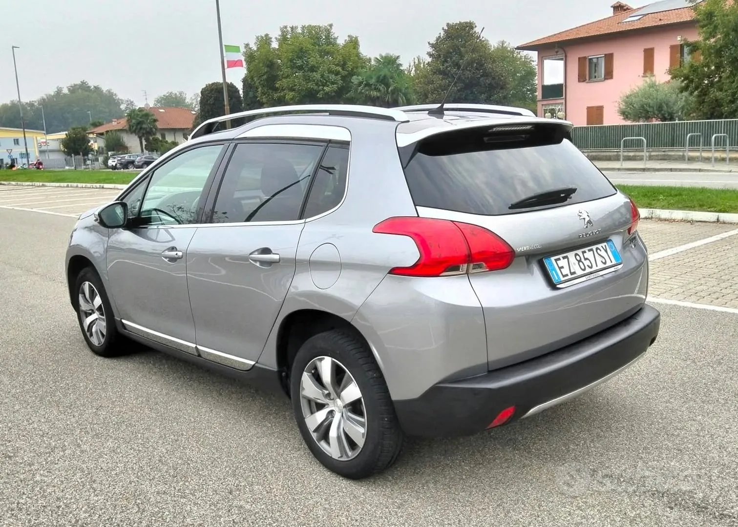 Peugeot 2008 2015 photo 4