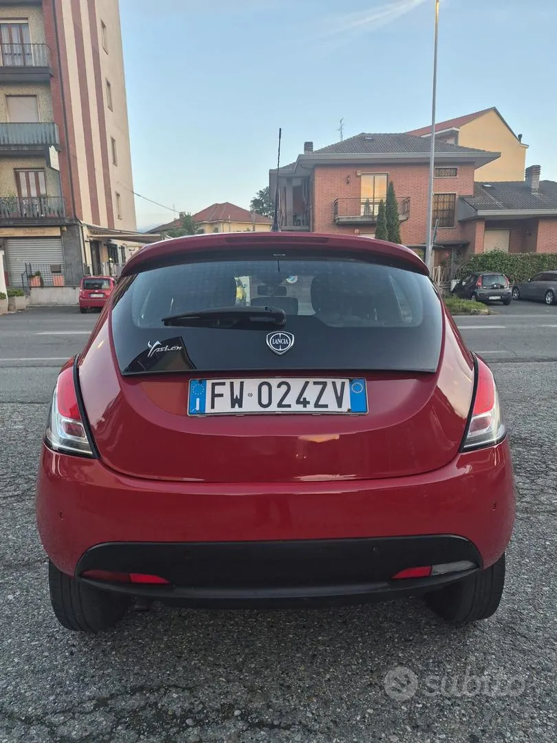Lancia Ypsilon 2015 photo 5
