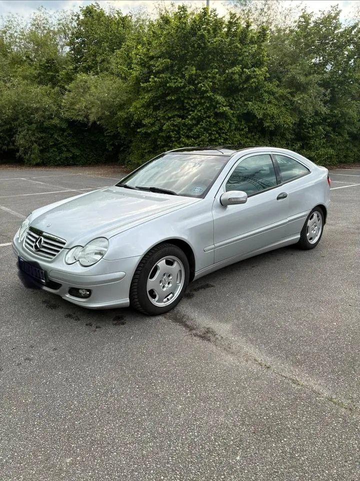 Mercedes-Benz C180