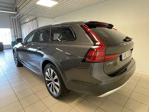 Volvo V90 Cross Country 2022 photo 4
