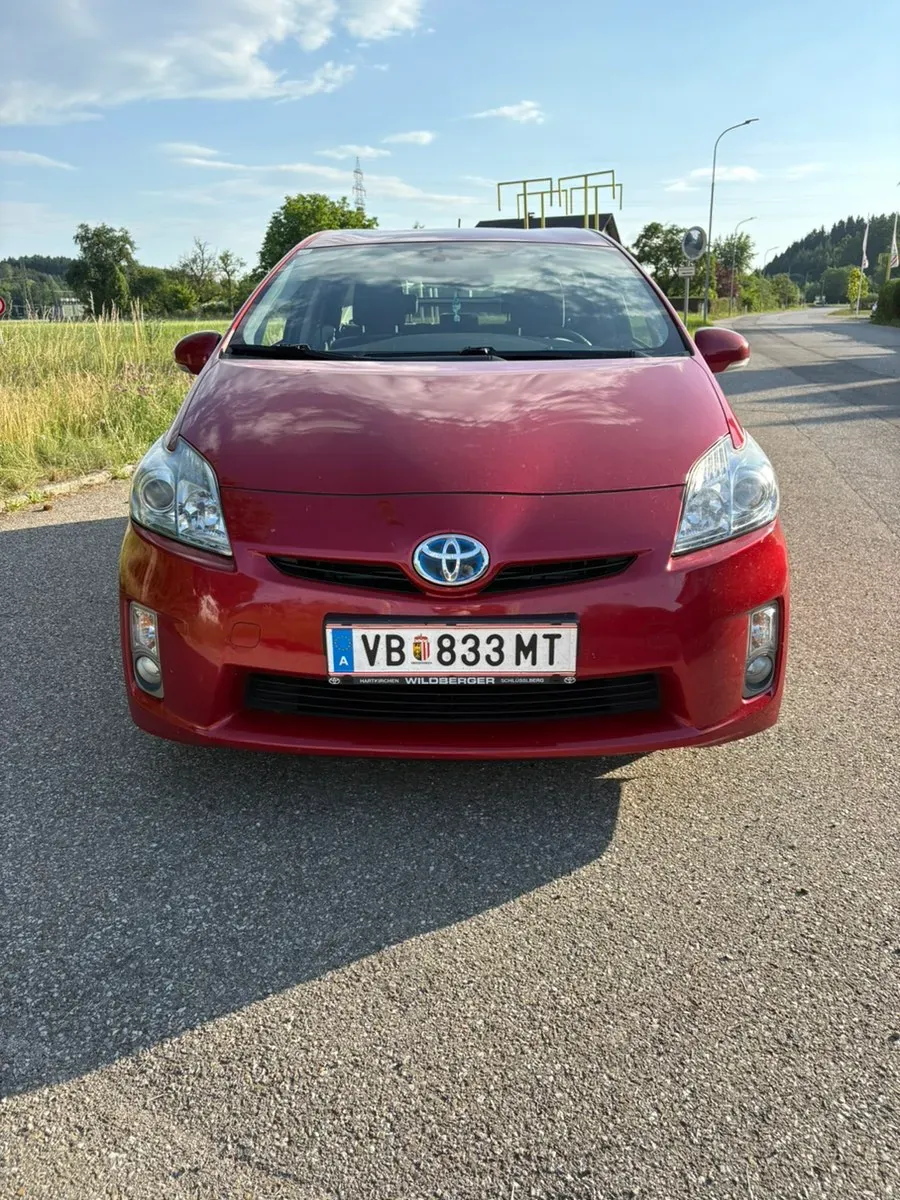 Toyota Prius 2010 photo 2