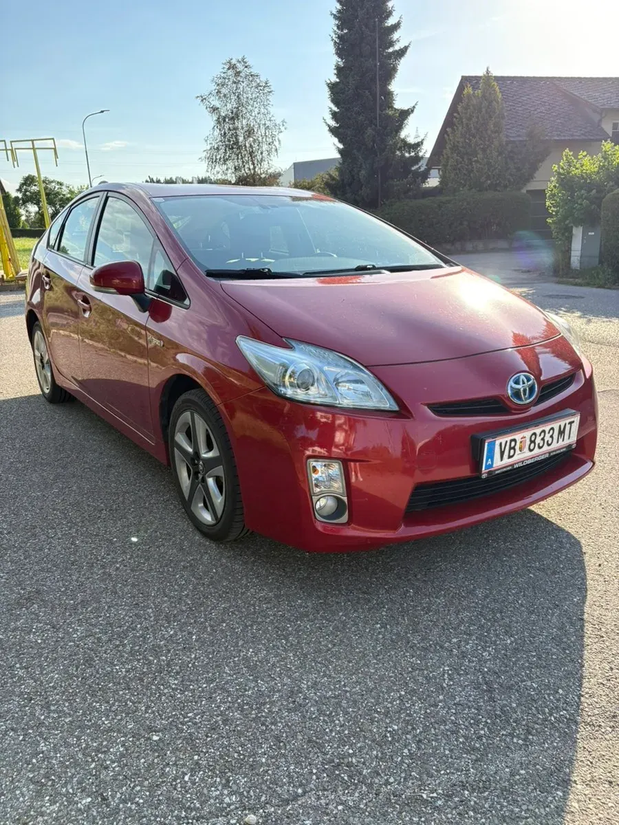 Toyota Prius 2010 photo 3