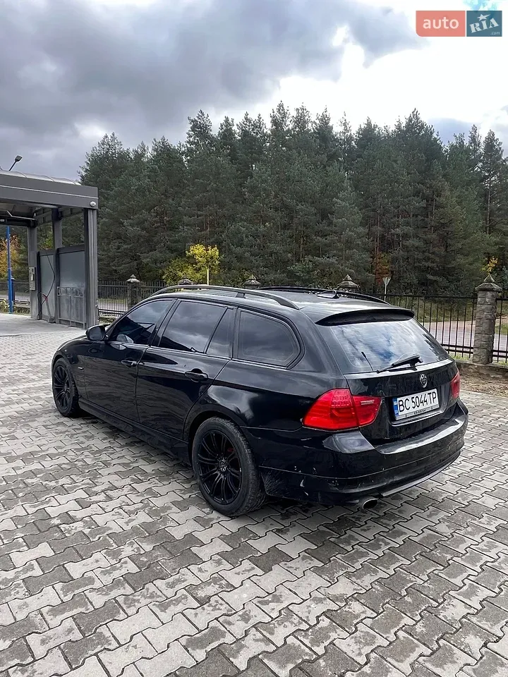 BMW 3 Series 2009 photo 3