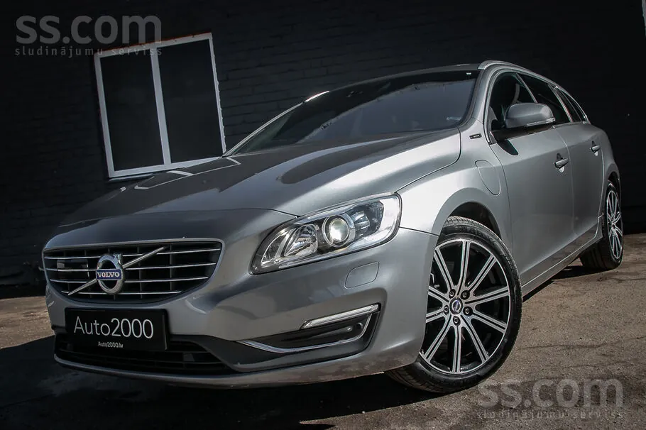 Volvo V60 2016 photo 2