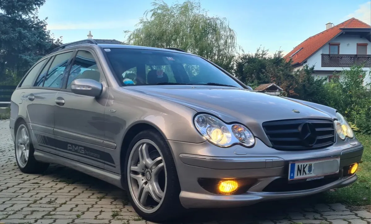 Mercedes-Benz C-Class 2004 photo 3
