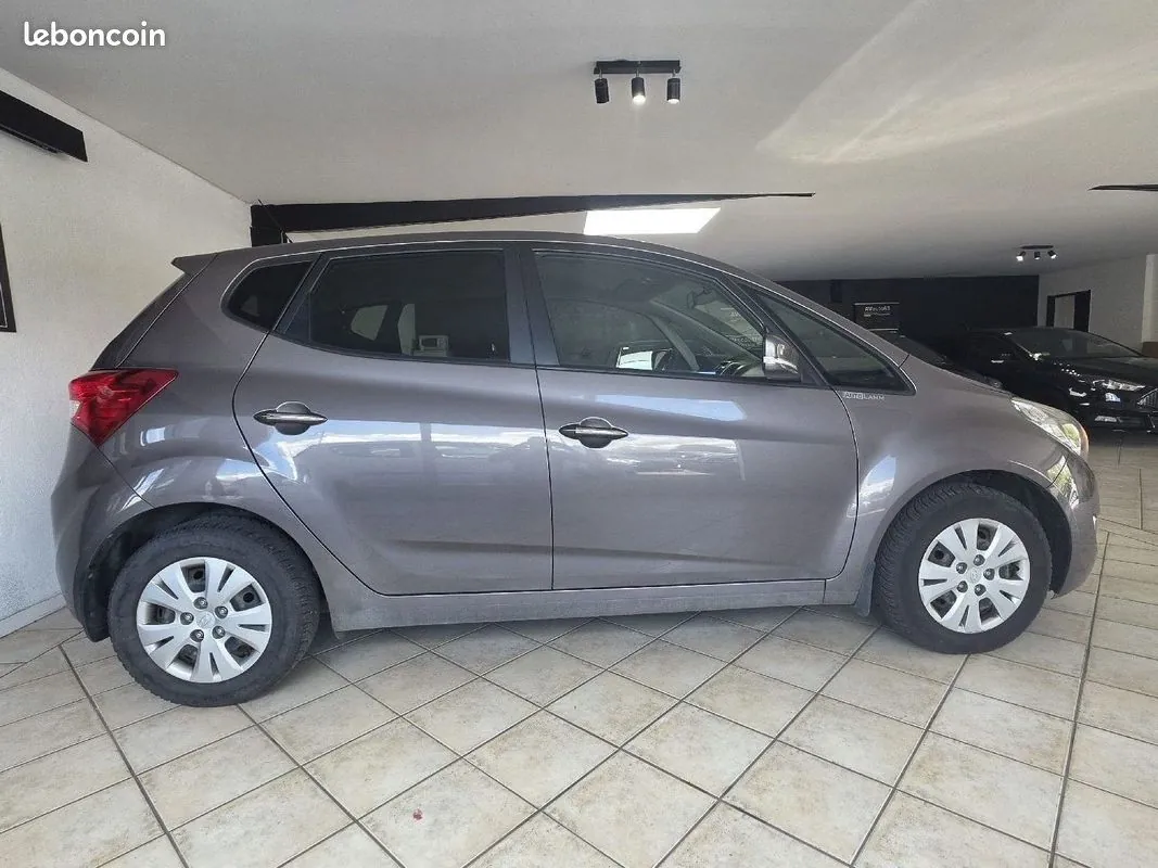 Hyundai Ix20 2013 photo 4