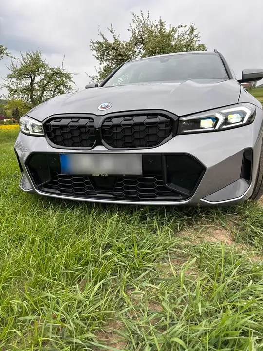 BMW 330E