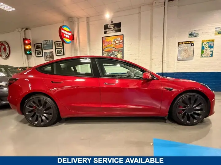 Tesla Model 3 2022 photo 2