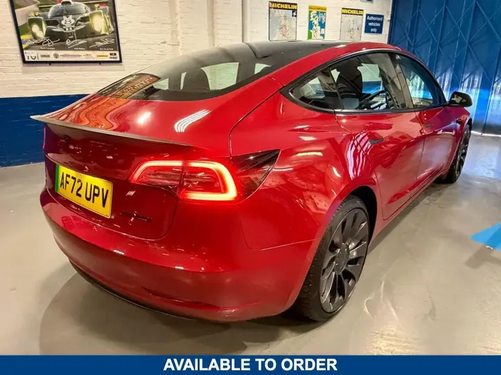 Tesla Model 3 2022 photo 3