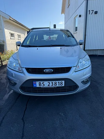 Ford Focus 2011 photo 2