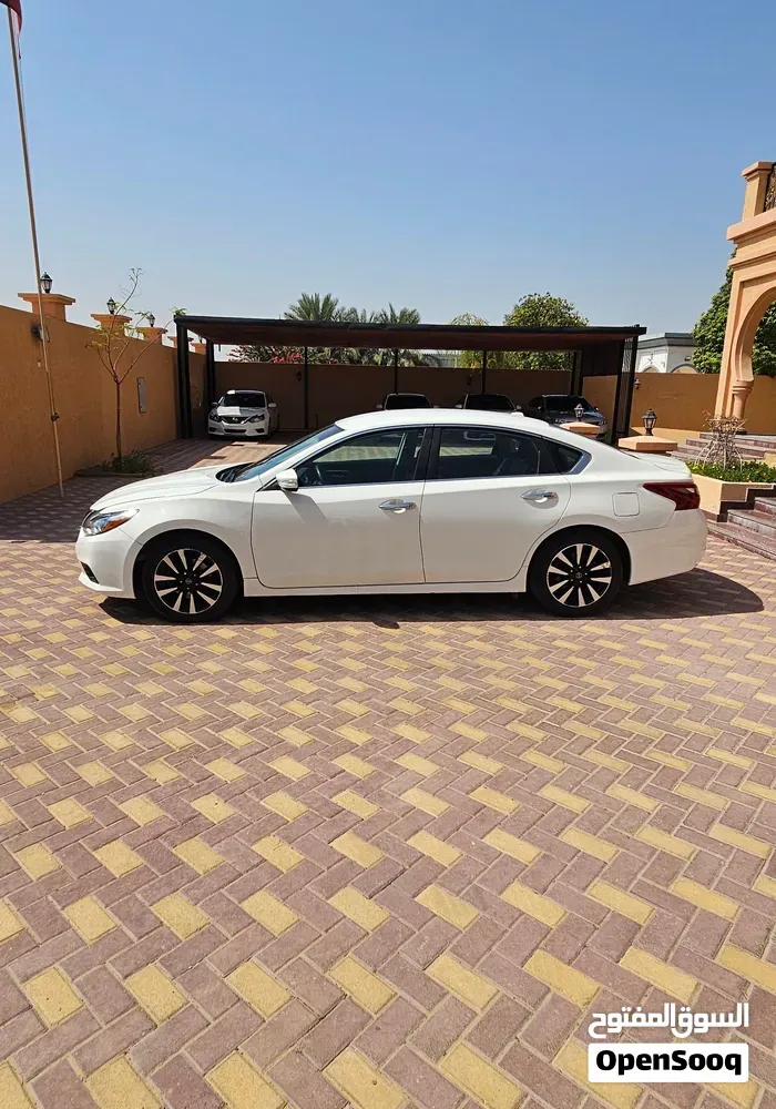 Nissan Altima 2018 photo 3