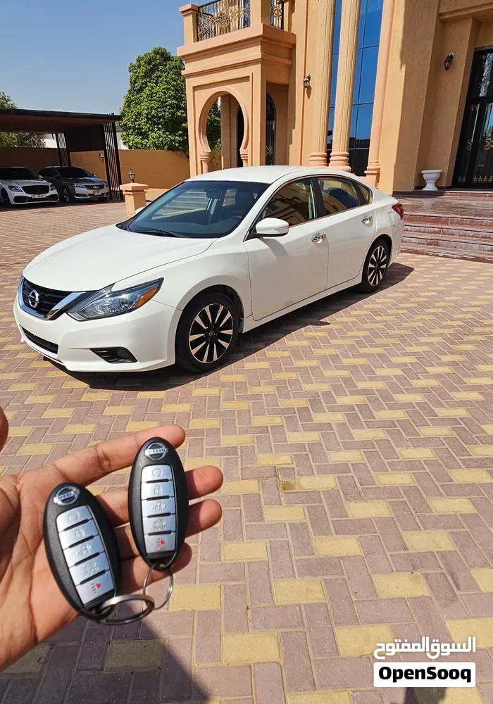 Nissan Altima 2018 photo 2