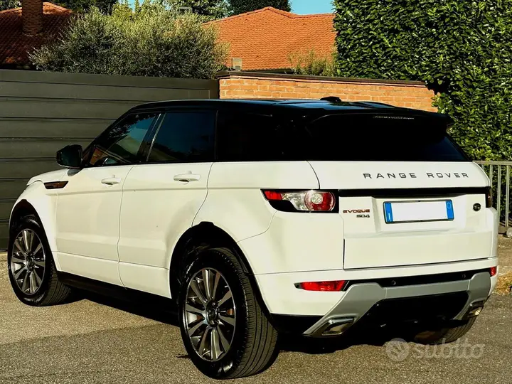 Land Rover Evoque 2015 photo 3