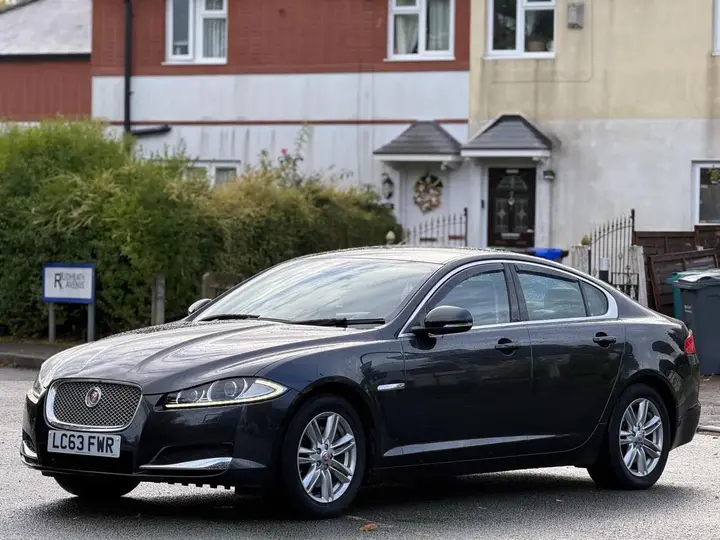 Jaguar Xf 2014 photo 4