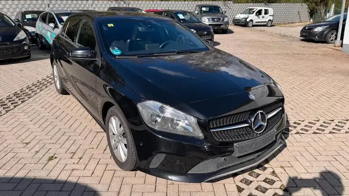 Mercedes-Benz A 180