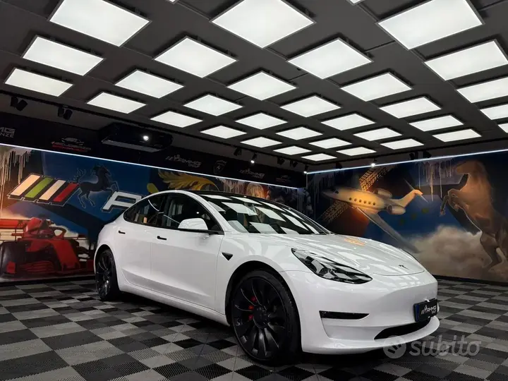 Tesla Model 3 2022 photo 3