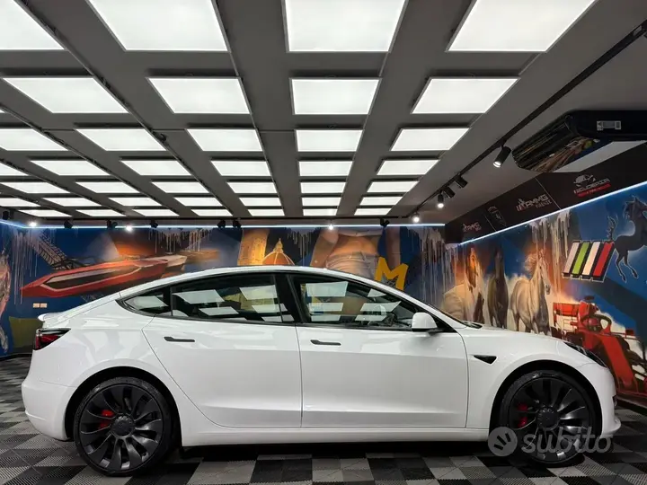 Tesla Model 3 2022 photo 4