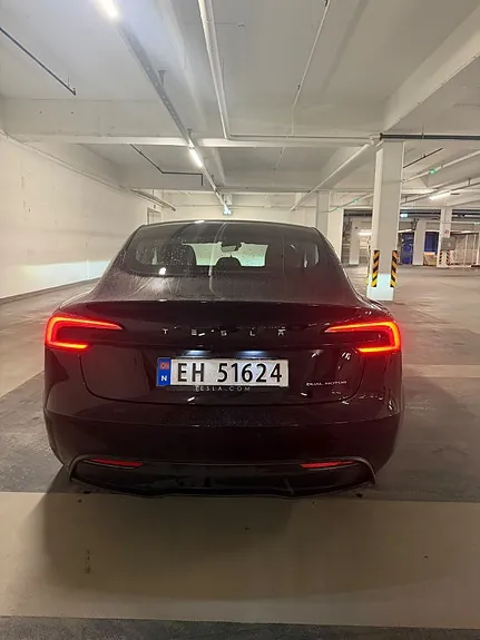 Tesla Model 3 2024 photo 5