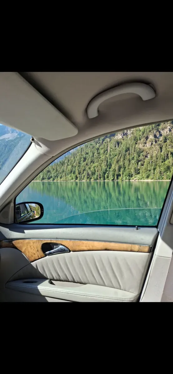 Mercedes-Benz E-Class 2004 photo 3