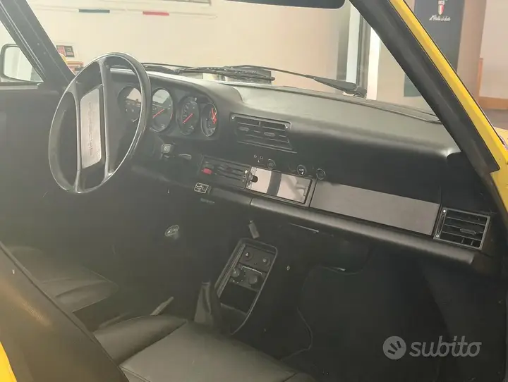 Porsche 911 1987 photo 3