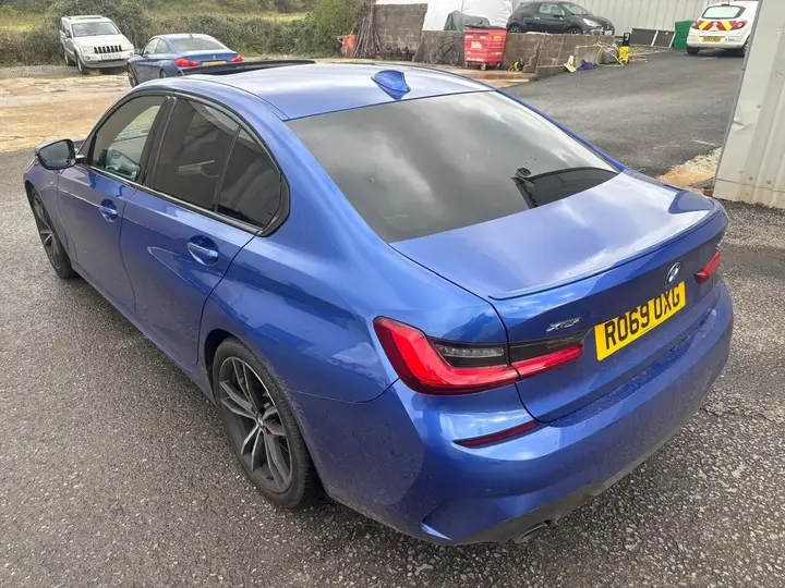 BMW 3 Series 2019 photo 5