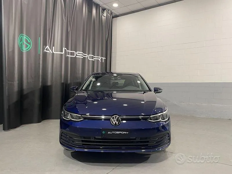 Volkswagen Golf 2024 photo 2