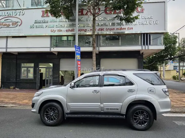 Toyota Fortuner 2013 photo 5