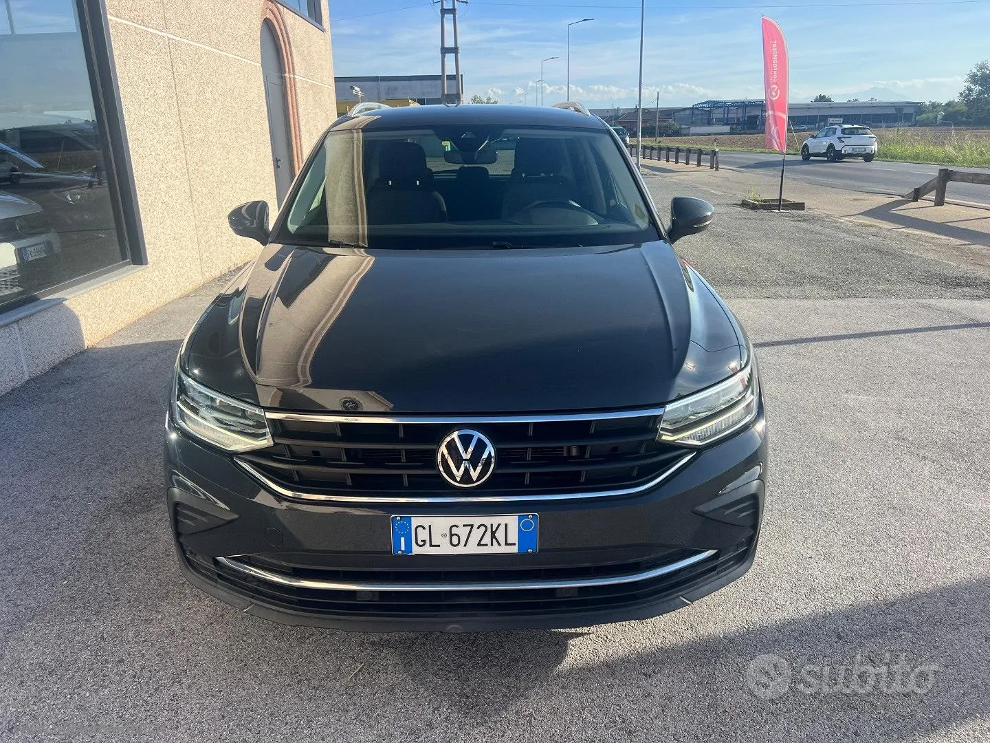 Volkswagen Tiguan 2022 photo 2