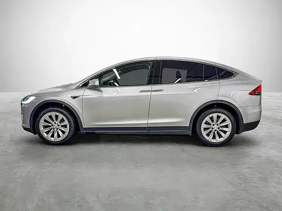 Tesla Model X 2018 photo 2