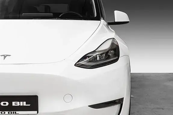 Tesla Model Y 2023 photo 4