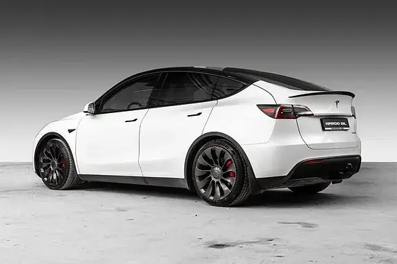 Tesla Model Y 2023 photo 5
