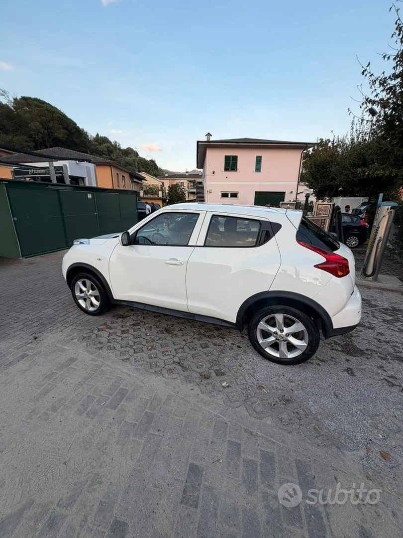 Nissan Juke 2012 photo 4