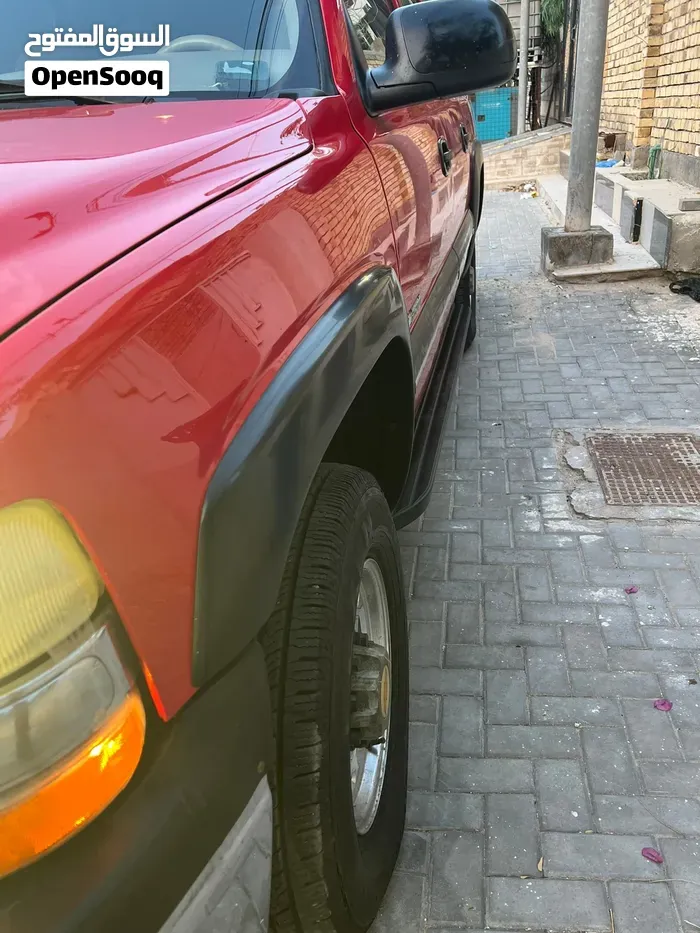 Chevrolet Suburban 2003 photo 3