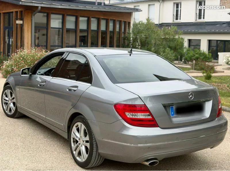 Mercedes-Benz C-Class 2012 photo 2