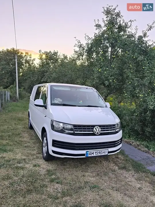 Volkswagen Transporter 2015 photo 2