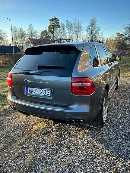 Porsche Cayenne Turbo 2008 photo 3