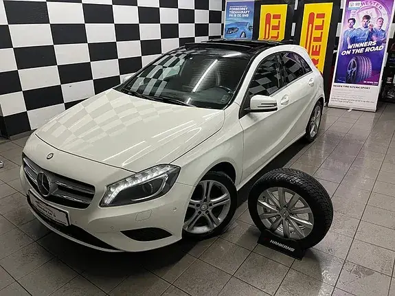 Mercedes-Benz A 180 D 2013 photo 2