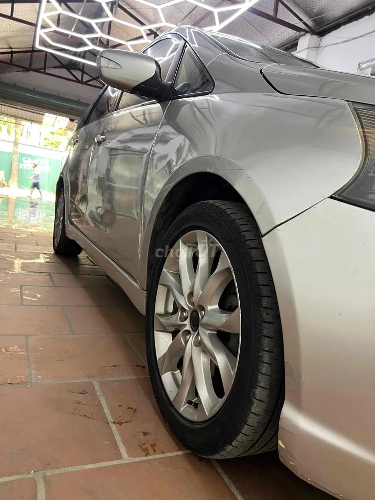 Mitsubishi Grandis 2005 photo 3