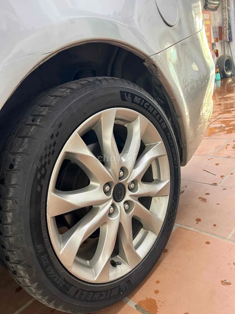 Mitsubishi Grandis 2005 photo 4