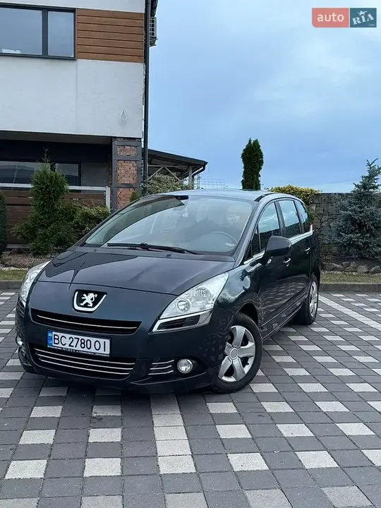 Peugeot 5008 2013 photo 2