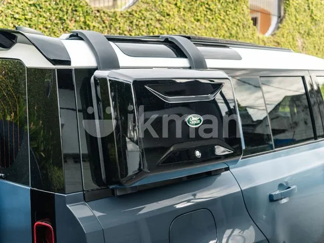 Land Rover Defender 2023 photo 4